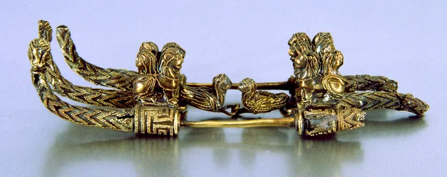 Fibula, uit het graf van Bernardini di Palestrina